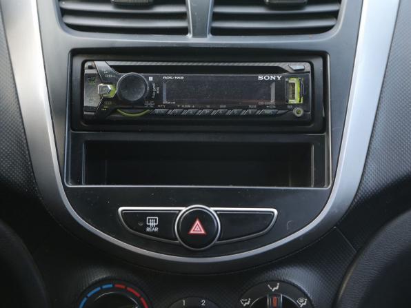 Hyundai Solaris I с пробегом 2014 года, цена 625 000 рублей, 142000 км, хэтчбек, Автокод Объявления