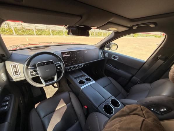Li Auto (Lixiang) L9 I с пробегом 2024 года, цена 5 980 000 рублей, 68554 км, внедорожник, Автокод Объявления