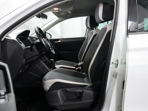Volkswagen Tiguan II с пробегом 2019 года, цена 2 442 000 рублей, 156928 км, внедорожник, Автокод Объявления