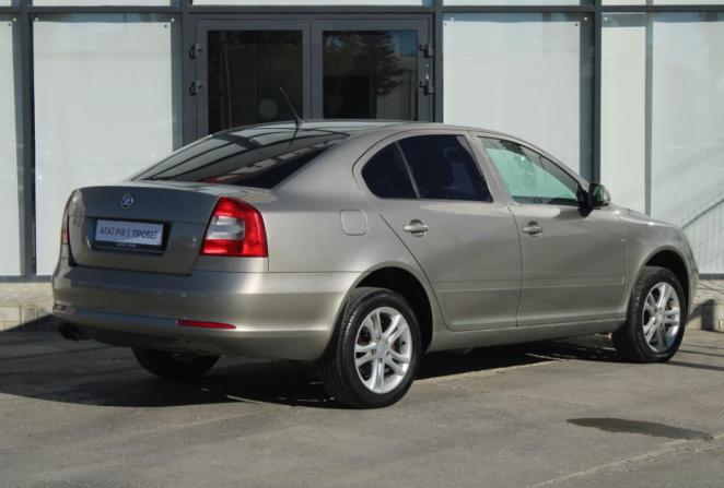 Skoda Octavia II (A5) Рестайлинг с пробегом 2013 года, цена 930 000 рублей, 244673 км, лифтбек, Автокод Объявления