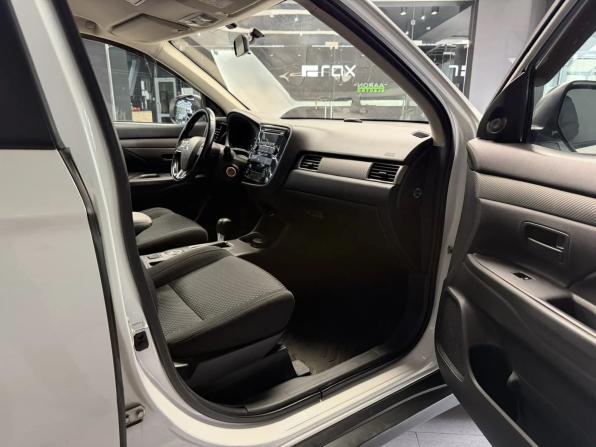 Mitsubishi Outlander III Рестайлинг 2 с пробегом 2016 года, цена 1 755 000 рублей, 132663 км, внедорожник, Автокод Объявления