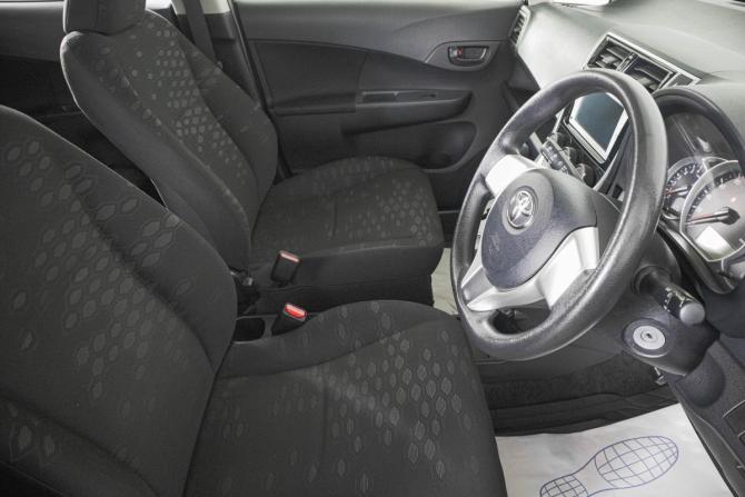 Toyota Ractis II с пробегом 2014 года, цена 899 000 рублей, 121600 км, хэтчбек, Автокод Объявления