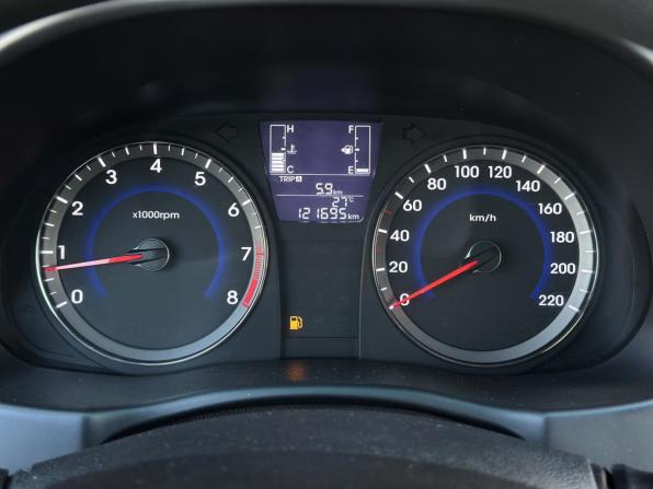 Hyundai Solaris I Рестайлинг с пробегом 2016 года, цена 1 090 000 рублей, 121694 км, седан, Автокод Объявления