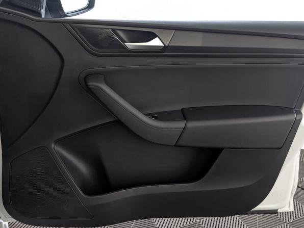Volkswagen Polo VI с пробегом 2022 года, цена 1 690 000 рублей, 87000 км, лифтбек, Автокод Объявления