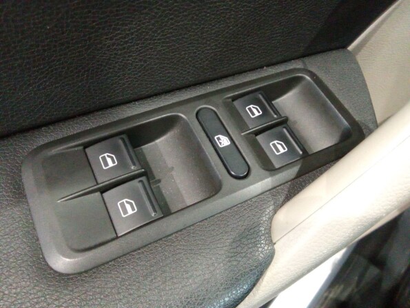 Skoda Yeti I с пробегом 2012 года, цена 1 177 000 рублей, 80417 км, offers.body_type.unknown, Автокод Объявления