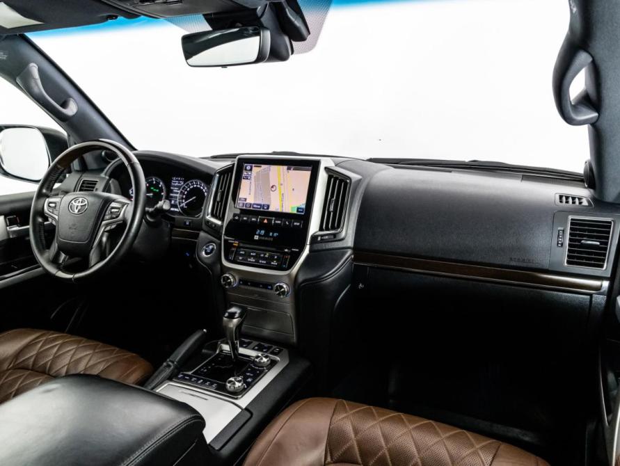 Toyota Land Cruiser 200 Series Рестайлинг 2 Санкт-Петербург  - изображение 11