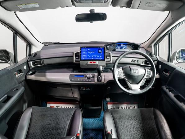 Honda Freed I Рестайлинг 2 с пробегом 2014 года, цена 1 035 000 рублей, 180200 км, компактвэн, Автокод Объявления