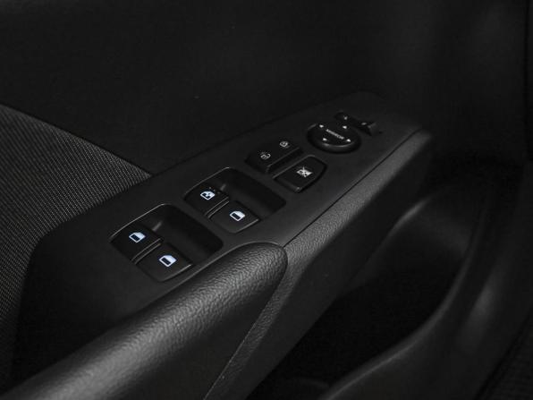 Hyundai Solaris II с пробегом 2018 года, цена 1 329 000 рублей, 167545 км, седан, Автокод Объявления