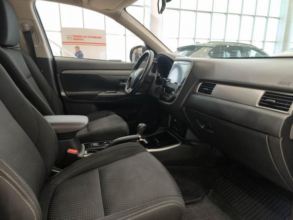 Mitsubishi Outlander III Рестайлинг 2 с пробегом 2018 года, цена 1 899 000 рублей, 118154 км, внедорожник, Автокод Объявления