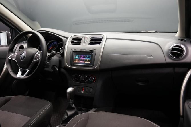 Renault Sandero II Рестайлинг с пробегом 2021 года, цена 1 550 000 рублей, 45000 км, хэтчбек, Автокод Объявления
