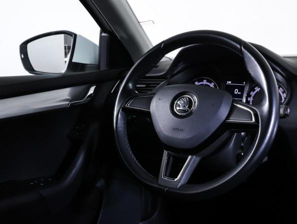 Skoda Octavia III (A7) Рестайлинг с пробегом 2020 года, цена 1 941 000 рублей, 40000 км, лифтбек, Автокод Объявления
