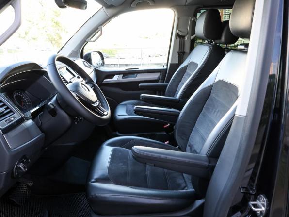 Volkswagen Multivan T6 с пробегом 2019 года, цена 4 898 000 рублей, 120121 км, минивэн, Автокод Объявления