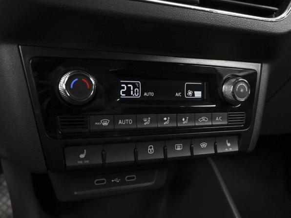 Skoda Rapid II с пробегом 2021 года, цена 1 770 000 рублей, 91236 км, лифтбек, Автокод Объявления