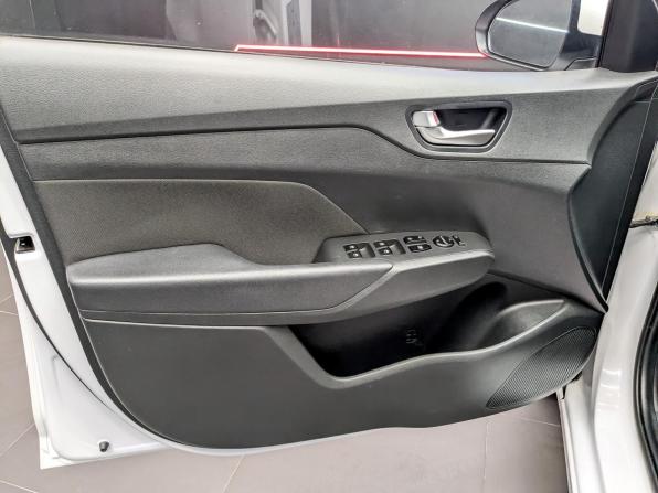 Hyundai Solaris II Рестайлинг с пробегом 2022 года, цена 1 685 000 рублей, 63429 км, седан, Автокод Объявления