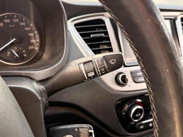 Hyundai Solaris II с пробегом 2019 года, цена 1 414 000 рублей, 113432 км, седан, Автокод Объявления