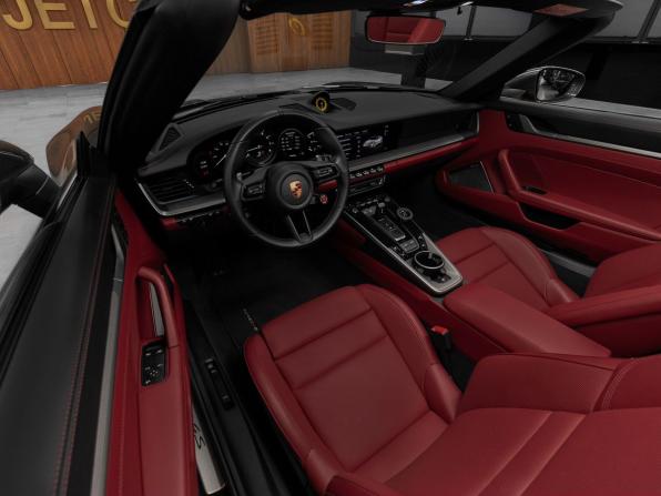 Porsche 911 VIII (992) с пробегом 2023 года, цена 22 000 000 рублей, 9651 км, тарга, Автокод Объявления