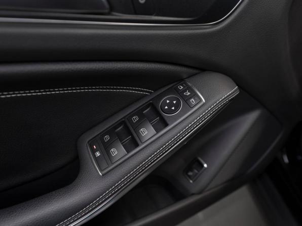 Mercedes-Benz GLA I (X156) Рестайлинг с пробегом 2018 года, цена 2 670 000 рублей, 67656 км, внедорожник, Автокод Объявления