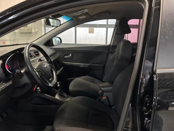 Kia Rio III Рестайлинг с пробегом 2015 года, цена 1 099 000 рублей, 99000 км, хэтчбек, Автокод Объявления