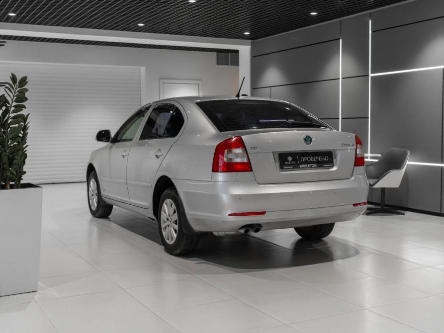 Skoda Octavia II (A5) Рестайлинг Москва  - изображение 5