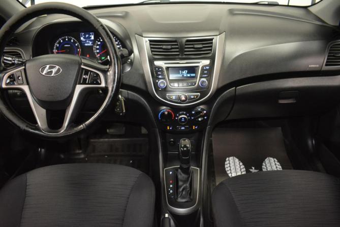 Hyundai Solaris I Рестайлинг с пробегом 2015 года, цена 989 000 рублей, 196000 км, седан, Автокод Объявления