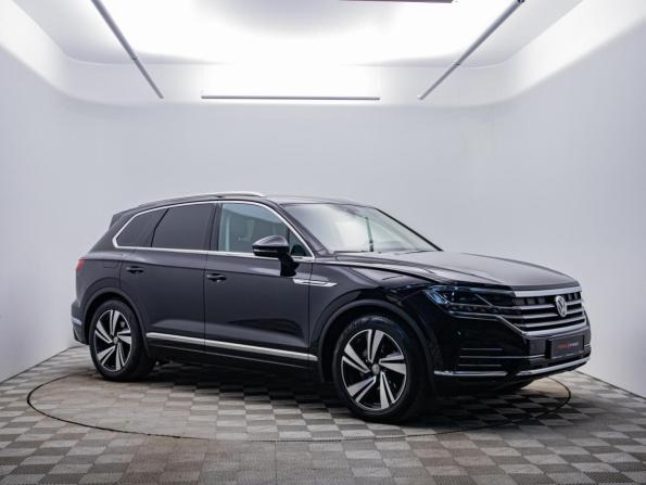 Volkswagen Touareg III с пробегом 2021 года, цена 6 521 000 рублей, 56606 км, внедорожник, Автокод Объявления