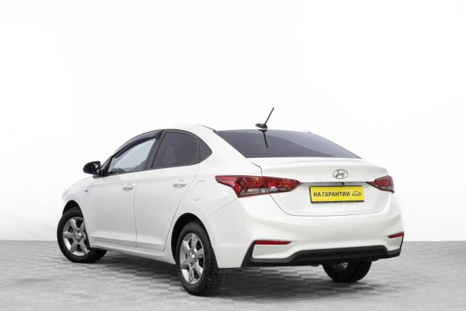 Hyundai Solaris II с пробегом 2017 года, цена 999 000 рублей, 150000 км, седан, Автокод Объявления