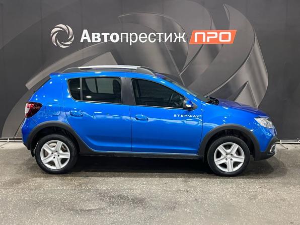 Renault Sandero II Рестайлинг с пробегом 2021 года, цена 1 160 000 рублей, 69405 км, хэтчбек, Автокод Объявления