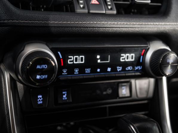 Toyota RAV4 V (XA50) с пробегом 2021 года, цена 3 600 000 рублей, 124850 км, внедорожник, Автокод Объявления
