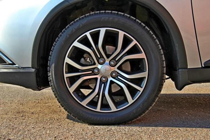 Mitsubishi Outlander III Рестайлинг 3 с пробегом 2019 года, цена 1 963 900 рублей, 62824 км, внедорожник, Автокод Объявления