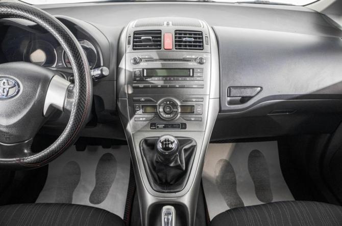 Toyota Auris I с пробегом 2008 года, цена 649 000 рублей, 203800 км, хэтчбек, Автокод Объявления