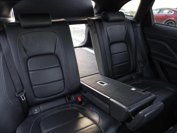 Jaguar F-Pace I с пробегом 2016 года, цена 1 999 000 рублей, 140941 км, внедорожник, Автокод Объявления