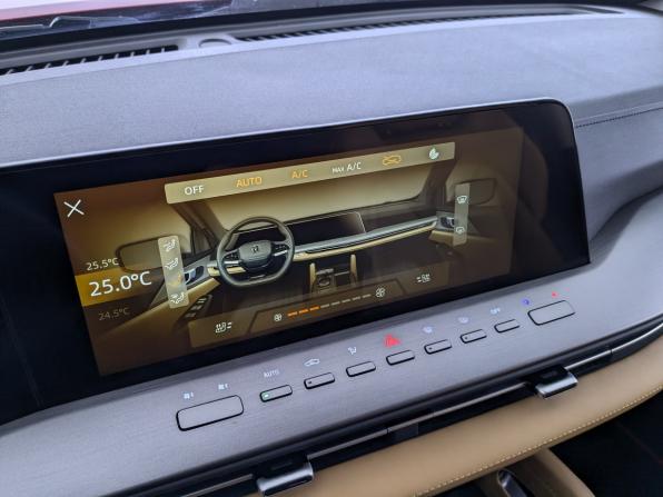 Changan Hunter Plus с пробегом 2023 года, цена 2 590 000 рублей, 45440 км, offers.body_type.unknown, Автокод Объявления