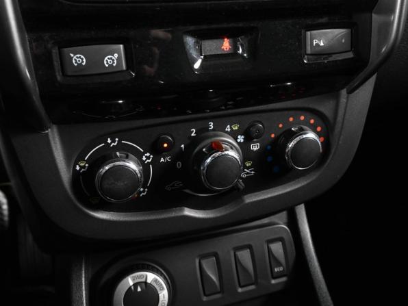 Renault Duster I Рестайлинг с пробегом 2018 года, цена 2 099 000 рублей, 39406 км, внедорожник, Автокод Объявления