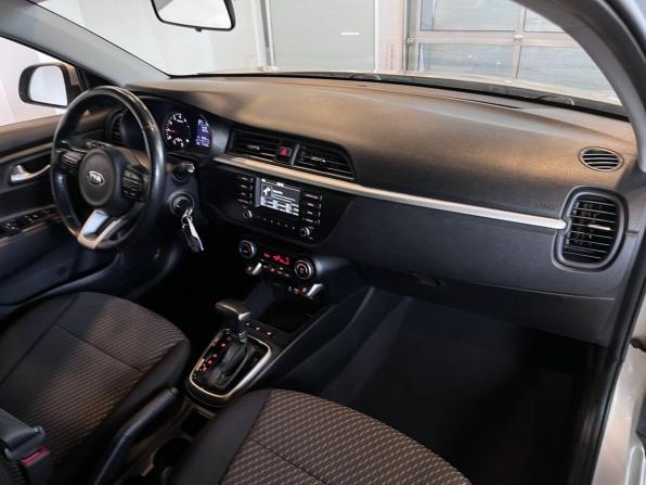 Kia Rio IV с пробегом 2018 года, цена 1 410 000 рублей, 114125 км, седан, Автокод Объявления