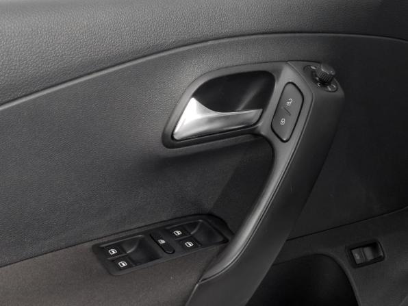 Volkswagen Polo V с пробегом 2014 года, цена 730 000 рублей, 121788 км, седан, Автокод Объявления