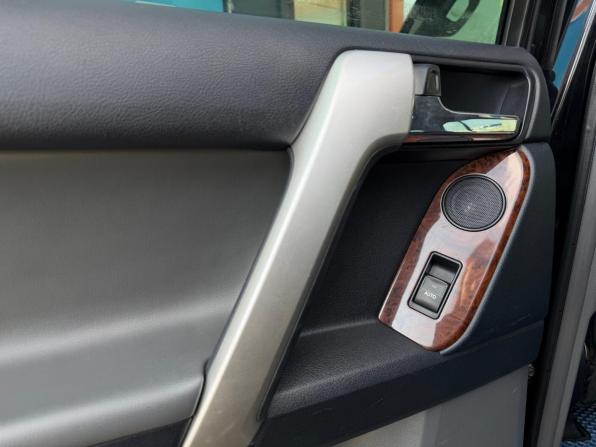 Toyota Land Cruiser Prado 150 Series с пробегом 2011 года, цена 2 590 000 рублей, 261350 км, внедорожник, Автокод Объявления
