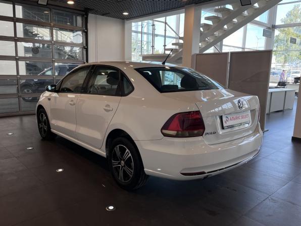 Volkswagen Polo V Рестайлинг с пробегом 2016 года, цена 1 360 000 рублей, 81500 км, седан, Автокод Объявления
