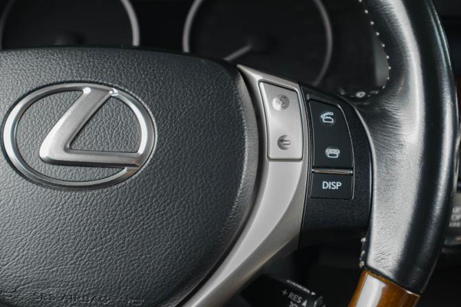Lexus ES VI с пробегом 2012 года, цена 2 149 000 рублей, 302000 км, седан, Автокод Объявления