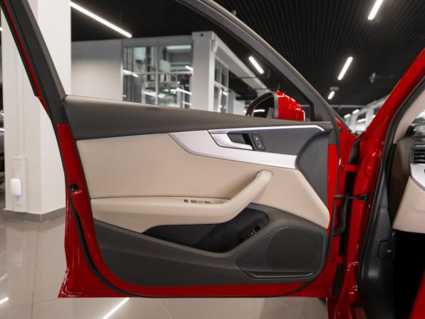 Audi A4 V (B9) Рестайлинг с пробегом 2020 года, цена 3 310 000 рублей, 57079 км, седан, Автокод Объявления