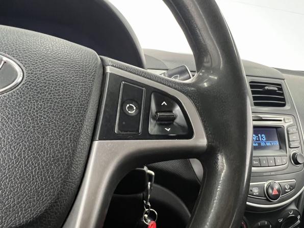 Hyundai Solaris I Рестайлинг с пробегом 2014 года, цена 849 000 рублей, 245887 км, седан, Автокод Объявления