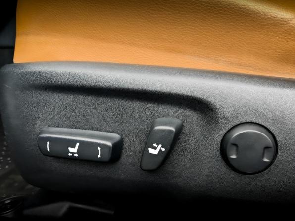 Toyota Camry VII (XV50) Рестайлинг с пробегом 2017 года, цена 2 372 750 рублей, 120300 км, седан, Автокод Объявления