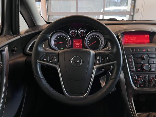 Opel Astra J Рестайлинг с пробегом 2013 года, цена 870 000 рублей, 98605 км, хэтчбек, Автокод Объявления