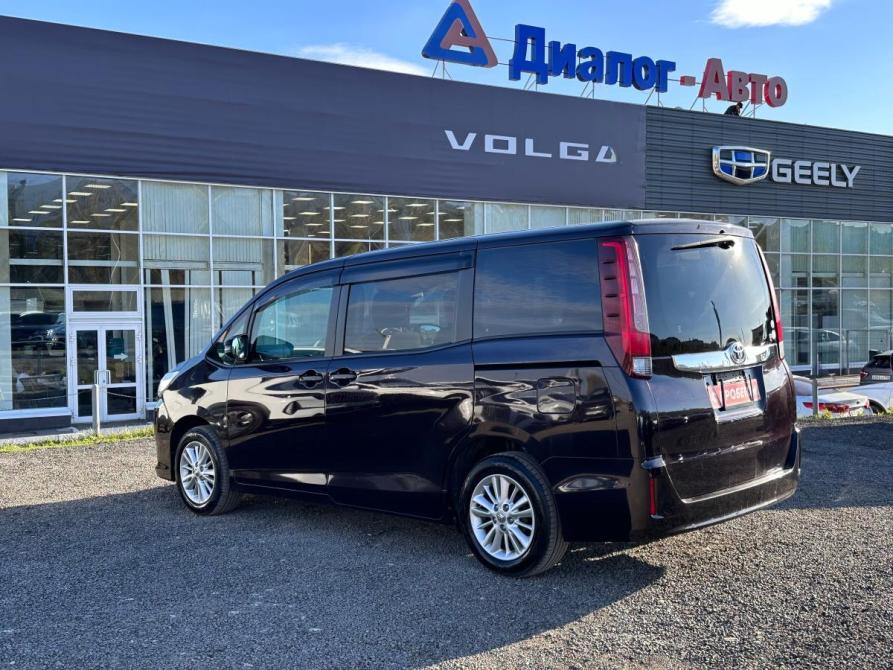Toyota Noah III (R80) Набережные Челны  - изображение 3