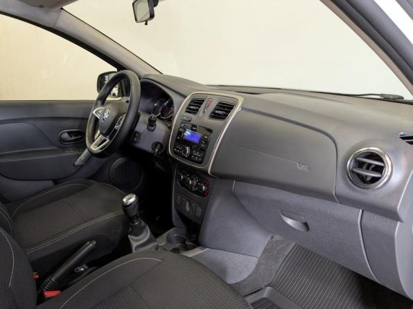Renault Logan II Рестайлинг с пробегом 2022 года, цена 1 200 000 рублей, 59666 км, седан, Автокод Объявления