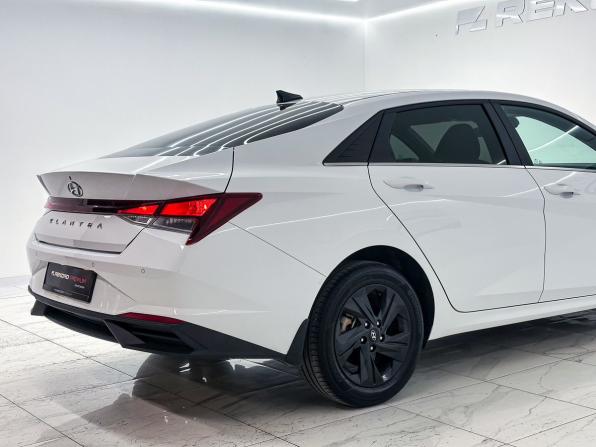 Hyundai Elantra VII (CN7) с пробегом 2021 года, цена 2 200 000 рублей, 26988 км, седан, Автокод Объявления