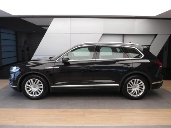 Volkswagen Touareg III с пробегом 2019 года, цена 3 910 000 рублей, 110000 км, внедорожник, Автокод Объявления