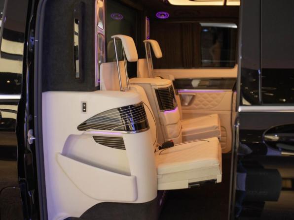 Новый Mercedes-Benz V-Класс III (W447) Рестайлинг 2 2025 года, цена 34 000 000 рублей, минивэн, Автокод Объявления