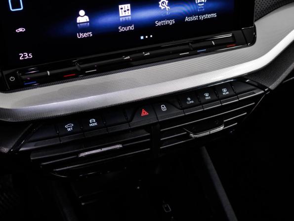 Skoda Octavia IV (A8) с пробегом 2021 года, цена 2 749 000 рублей, 32000 км, лифтбек, Автокод Объявления