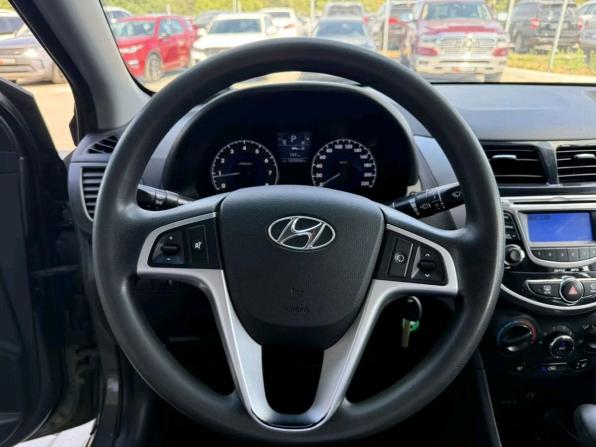 Hyundai Solaris I с пробегом 2013 года, цена 917 000 рублей, 150000 км, седан, Автокод Объявления
