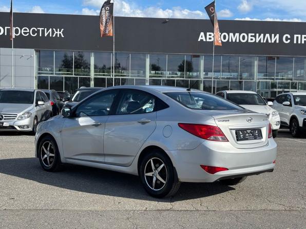 Hyundai Solaris I Рестайлинг с пробегом 2015 года, цена 959 000 рублей, 146000 км, седан, Автокод Объявления